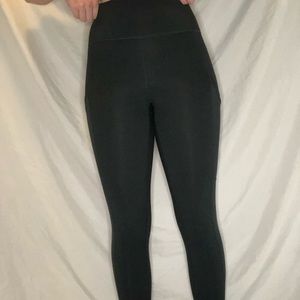 FABLETICS dark green capri pocket leggings